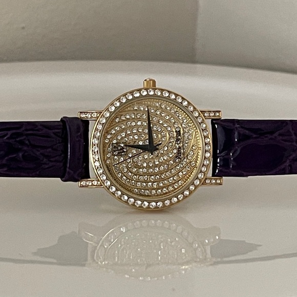 Victoria Wieck purple watch - Picture 3 of 7